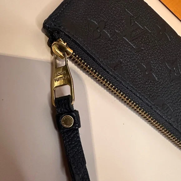 Louis Vuitton Black Empreinte Key & Card Holder - Picture 4 of 11